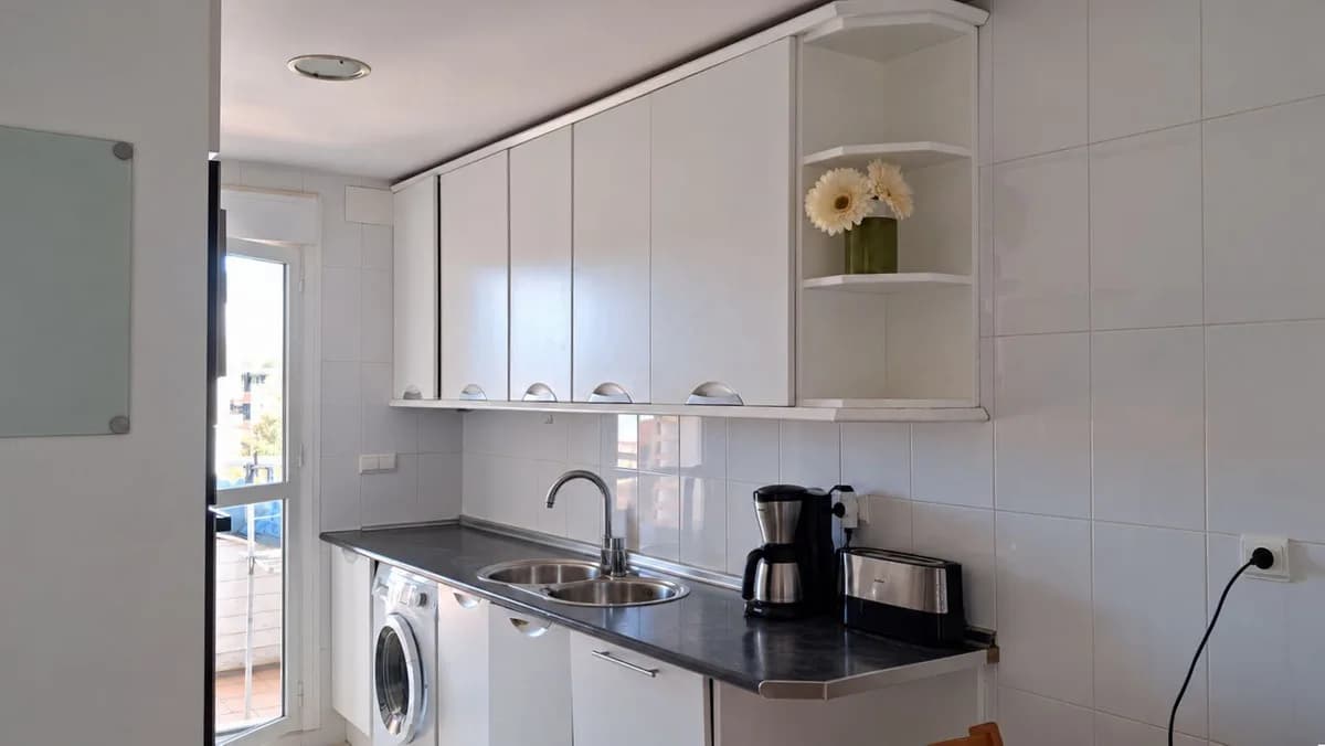 2 Bedroom Ground Floor Apartment for Sale in Miraflores, Málaga - Image 7