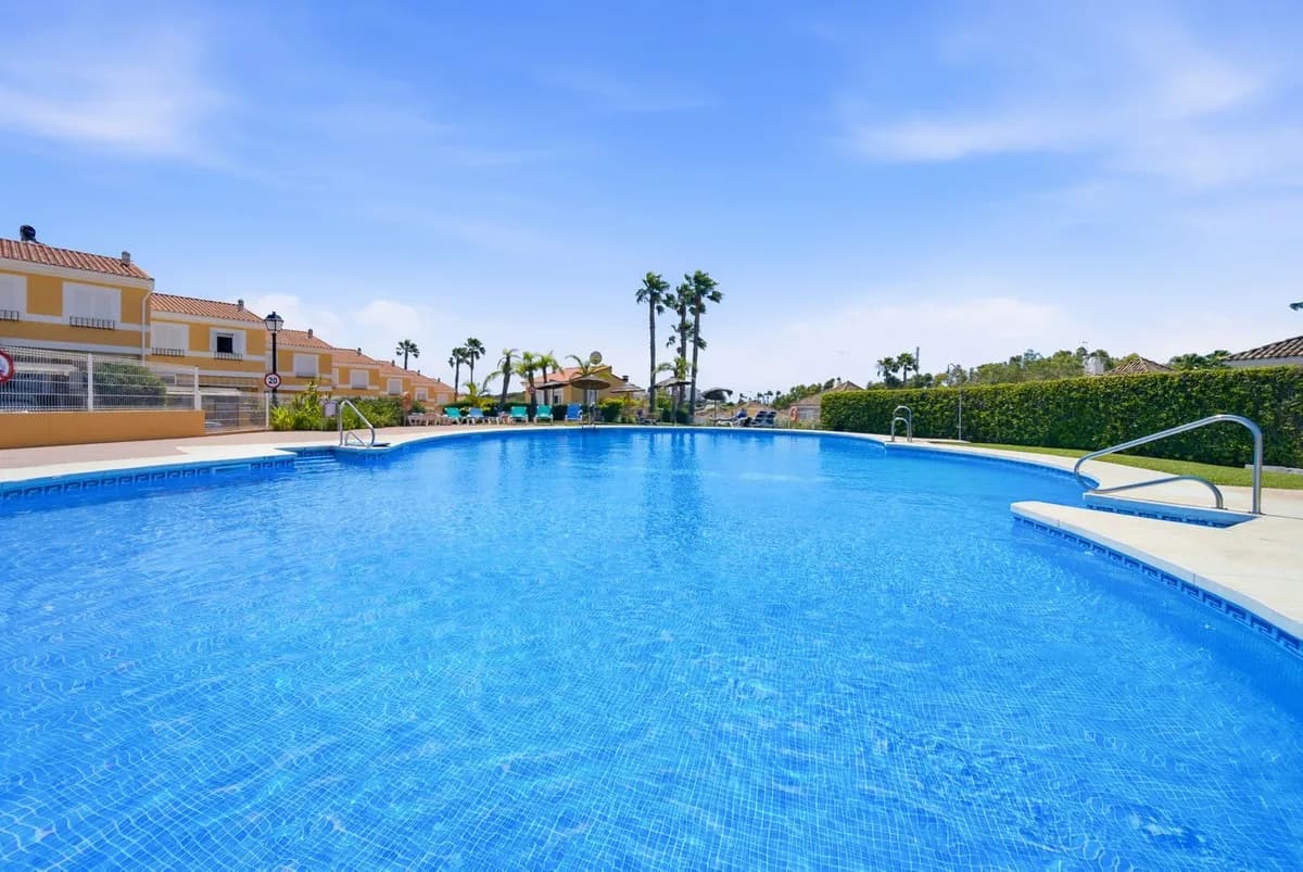 3 Bedroom Townhouse for Sale in La Duquesa, Málaga
