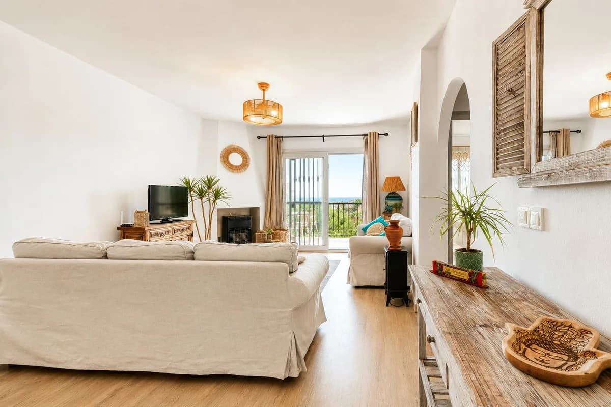 2 Bedroom Ground Floor Apartment for Sale in Riviera del Sol, Málaga - Image 6
