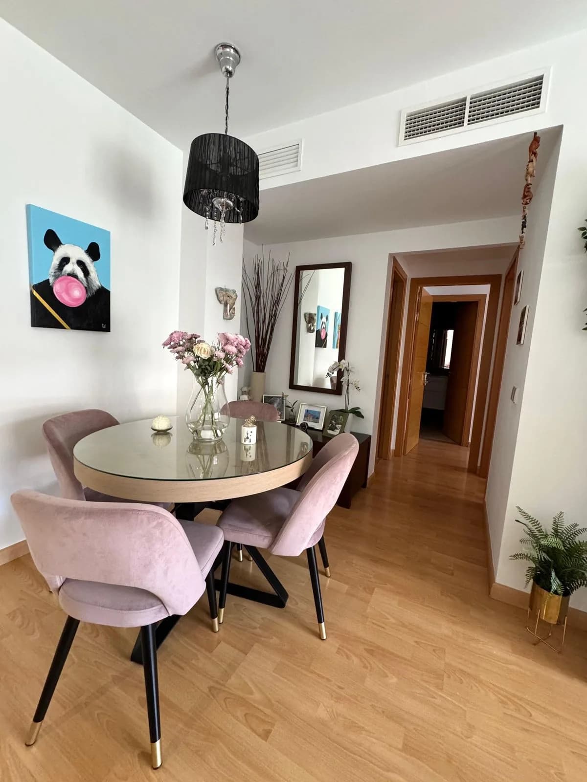 2 Bedroom Middle Floor Apartment for Sale in Arroyo de la Miel, Málaga - Image 4