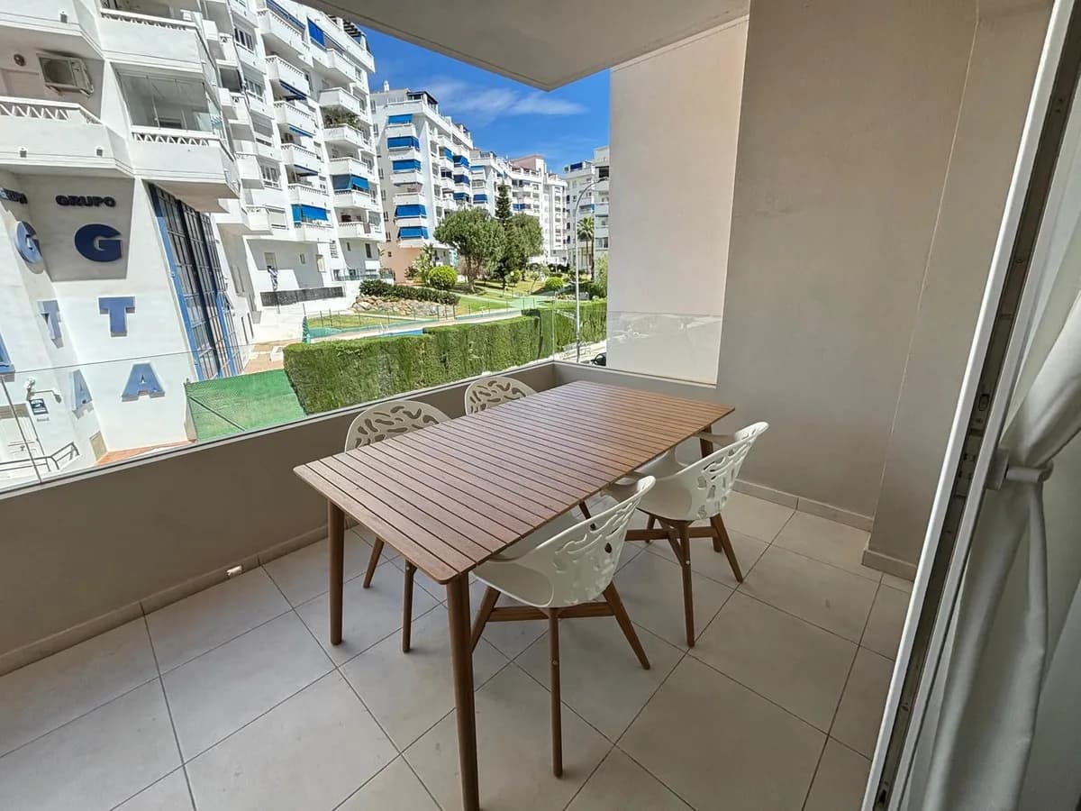 3 Bedroom Middle Floor Apartment for Sale in Marbella, Málaga