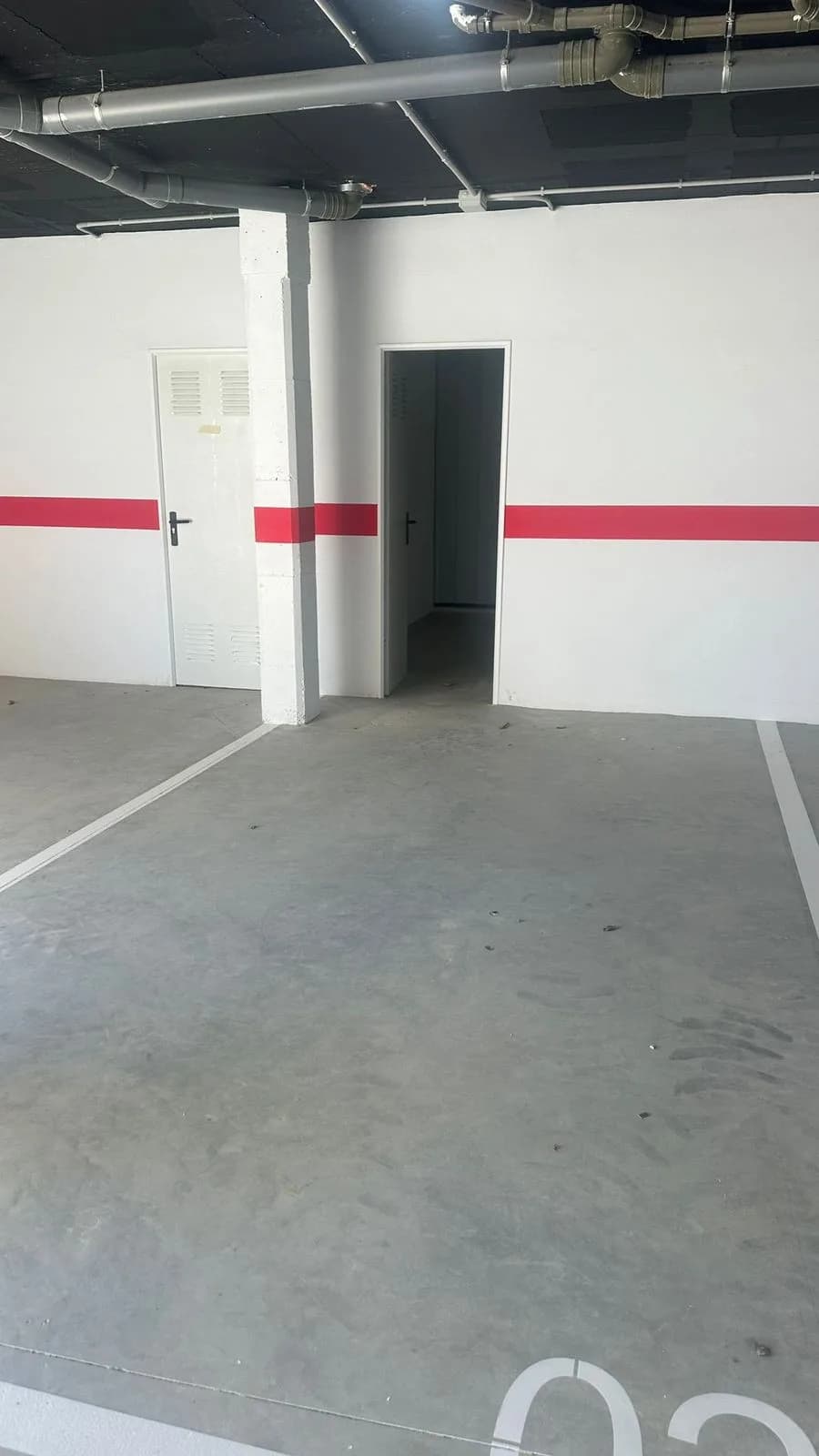 2 Bedroom Middle Floor Apartment for Sale in Estepona, Málaga - Image 8
