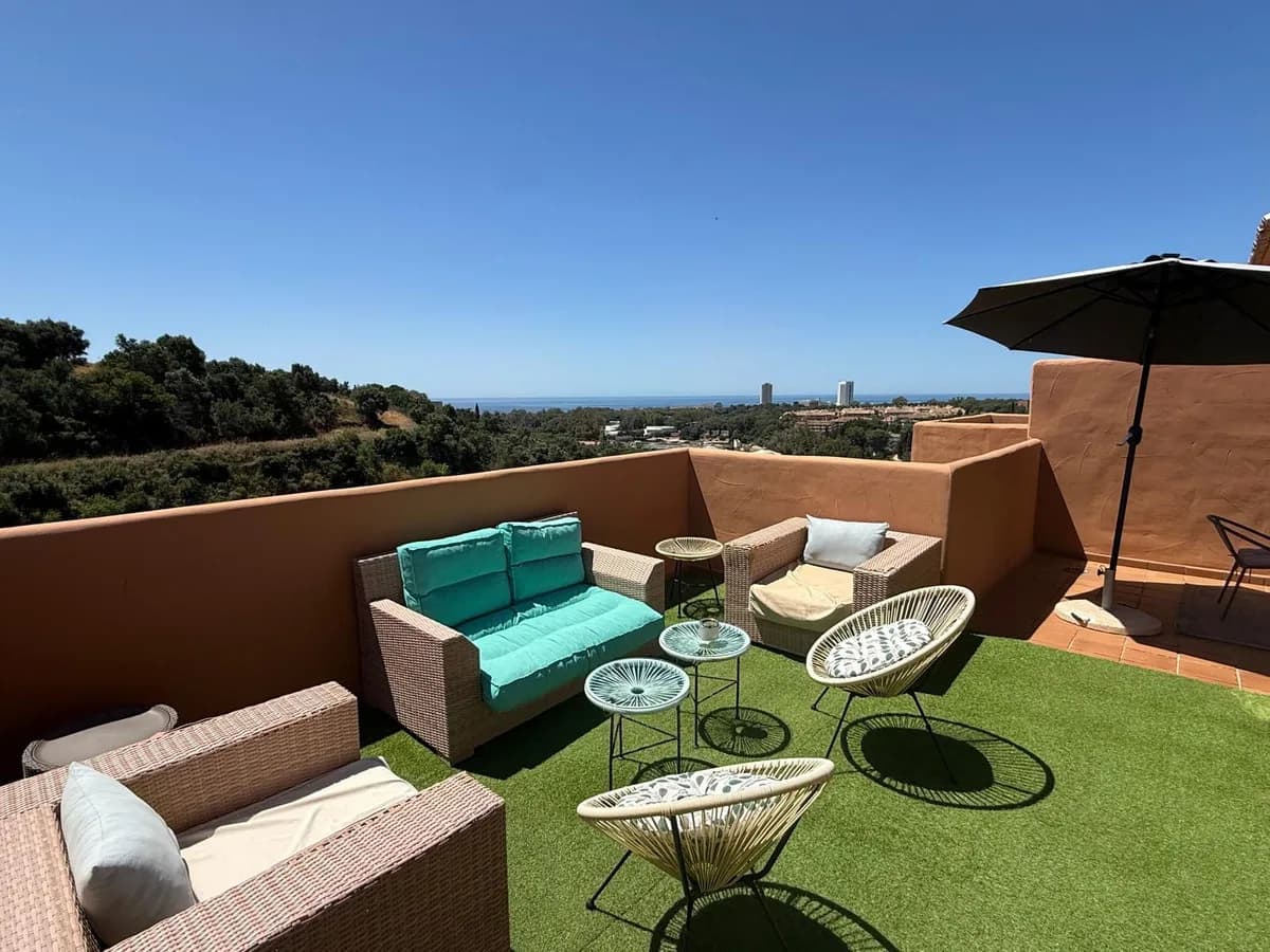 2 Bedroom Penthouse Duplex for Sale in Marbella, Málaga - Image 2