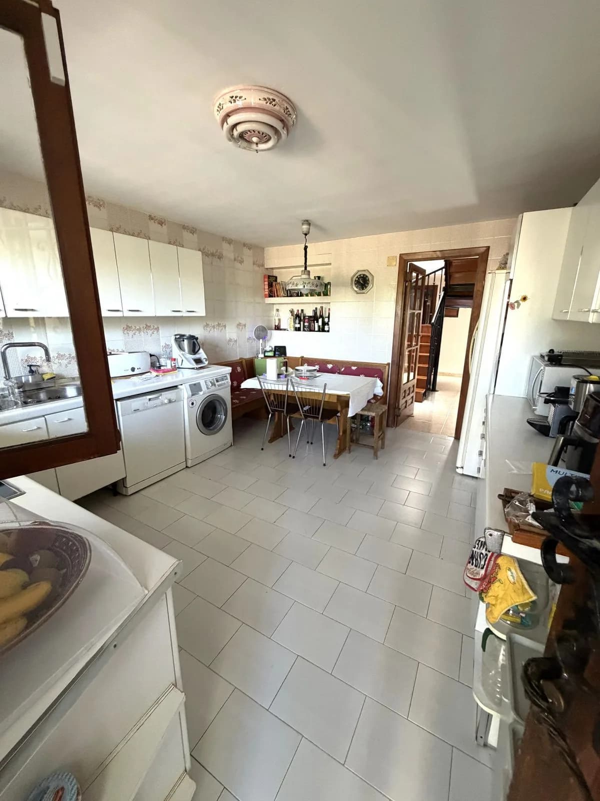 6 Bedroom Detached Villa for Sale in Elviria, Málaga - Image 2
