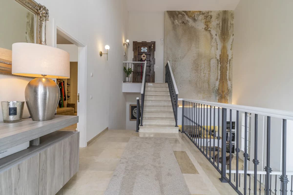 4 Bedroom Detached Villa for Sale in Istán, Málaga - Image 5