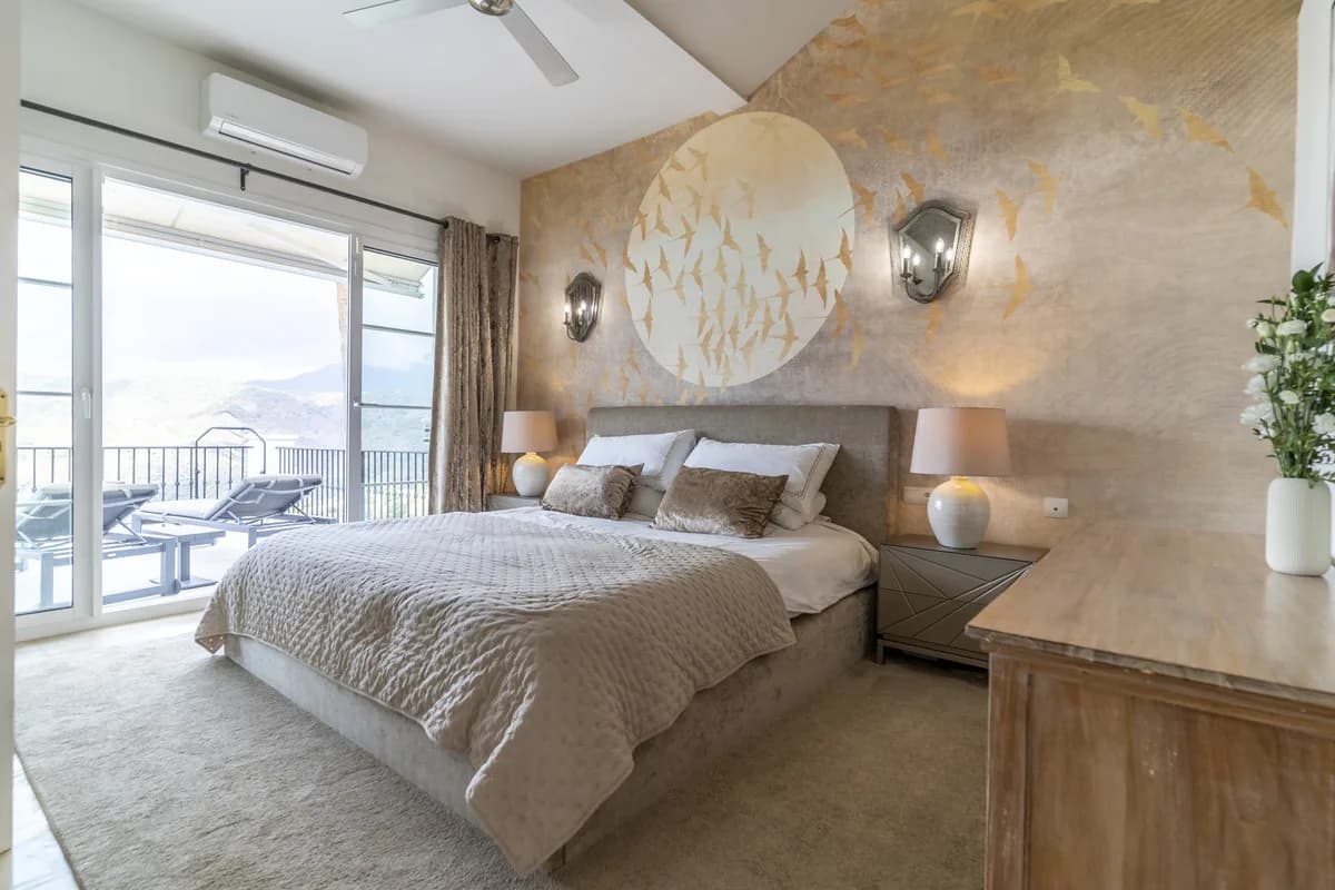 4 Bedroom Detached Villa for Sale in Istán, Málaga - Image 8