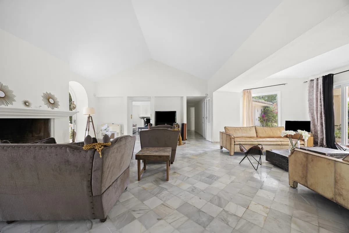 3 Bedroom Detached Villa for Sale in Benahavís, Málaga - Image 7