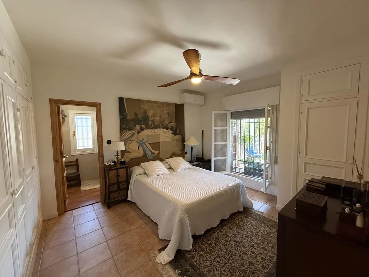 3 Bedroom Detached Villa for Sale in Torremolinos, Málaga - Image 4