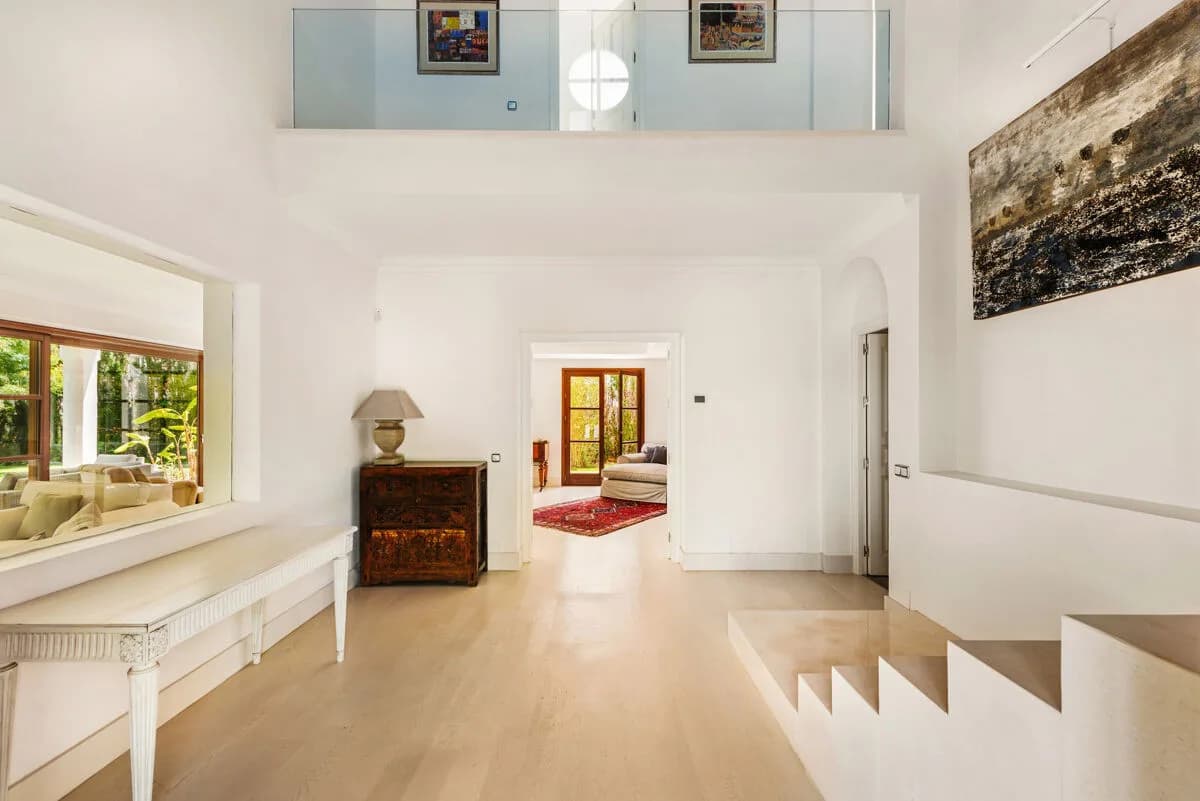 6 Bedroom Detached Villa for Sale in Guadalmina Baja, Málaga - Image 8