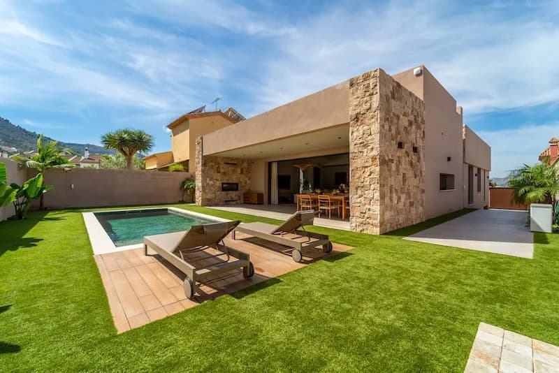 3 Bedroom Detached Villa for Sale in Churriana, Málaga