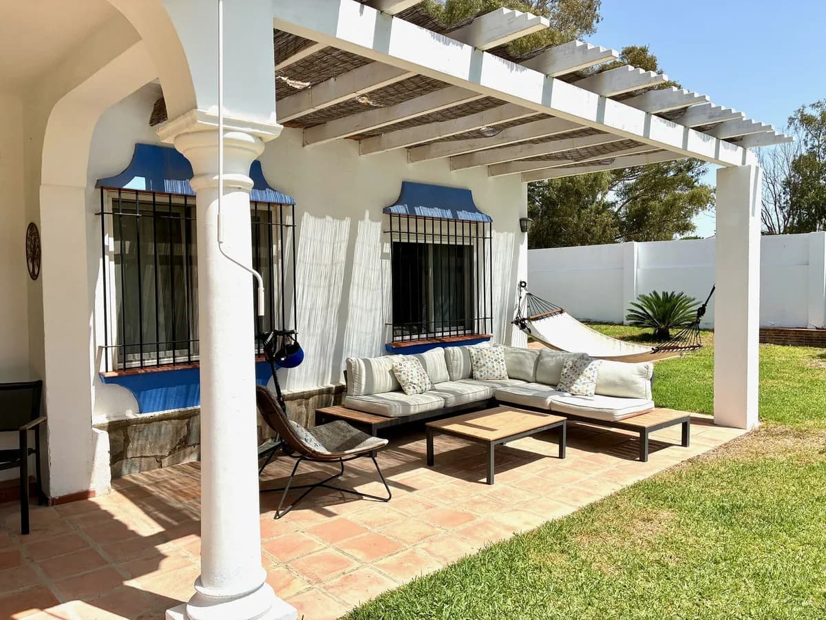 3 Bedroom Detached Villa for Sale in Estepona, Málaga - Image 3