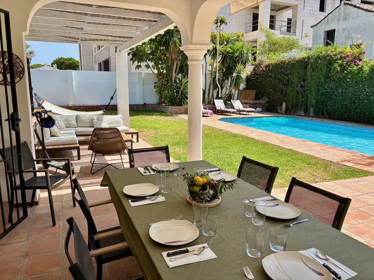 3 Bedroom Detached Villa for Sale in Estepona, Málaga - Image 5