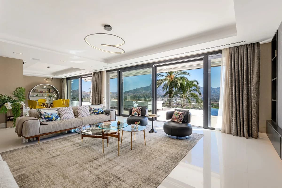 4 Bedroom Detached Villa for Sale in Mijas, Málaga - Image 3