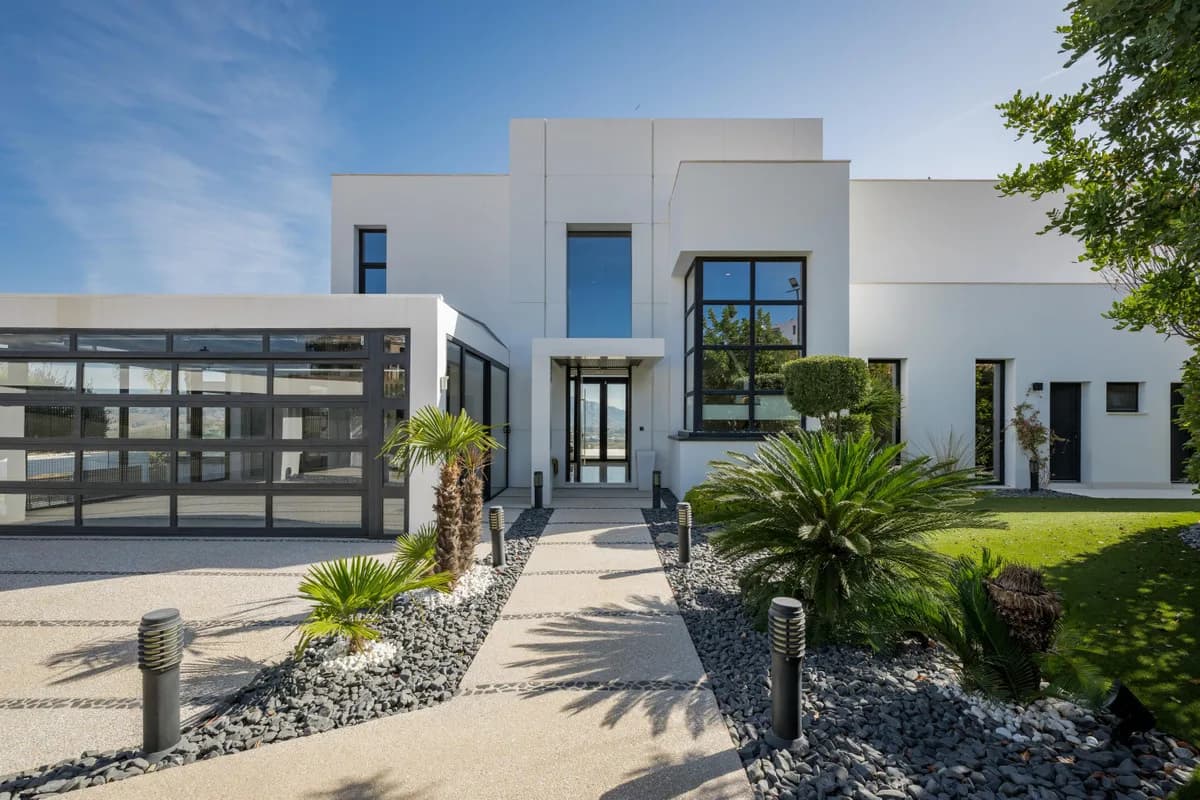 4 Bedroom Detached Villa for Sale in Mijas, Málaga - Image 8