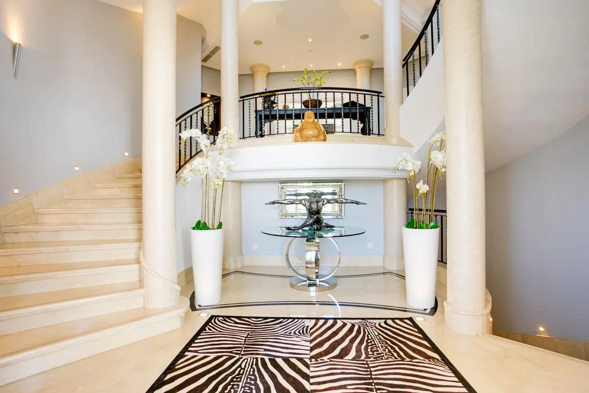 5 Bedroom Detached Villa for Sale in Benahavís, Málaga - Image 7