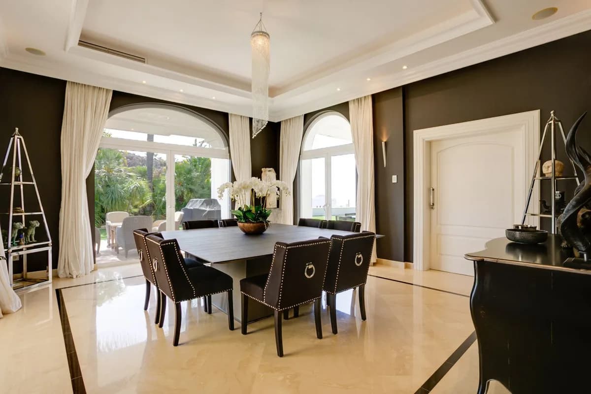 5 Bedroom Detached Villa for Sale in Benahavís, Málaga - Image 9