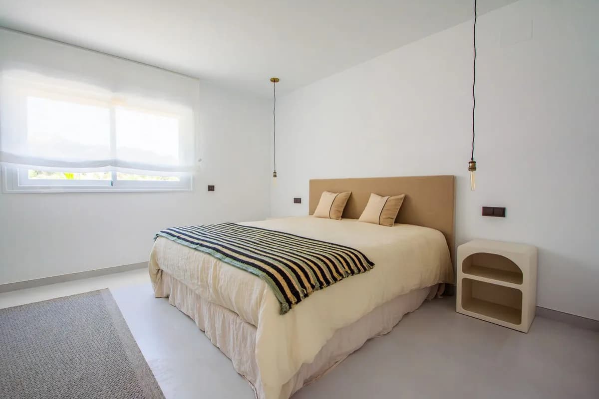 4 Bedroom Detached Villa for Sale in La Mairena, Málaga - Image 9