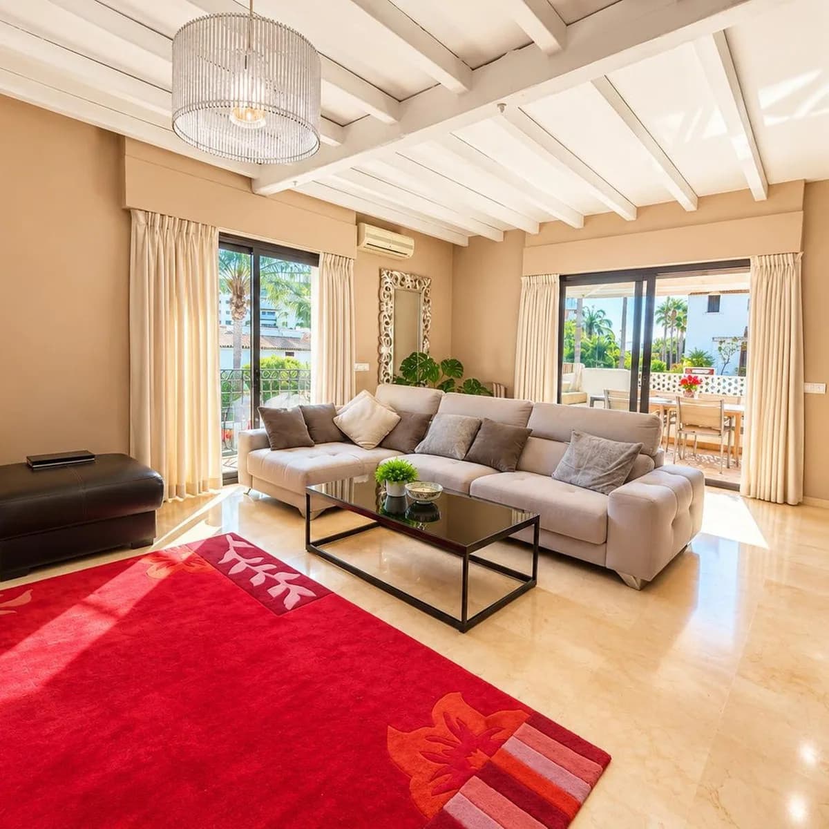 4 Bedroom Townhouse for Sale in Estepona, Málaga - Image 3