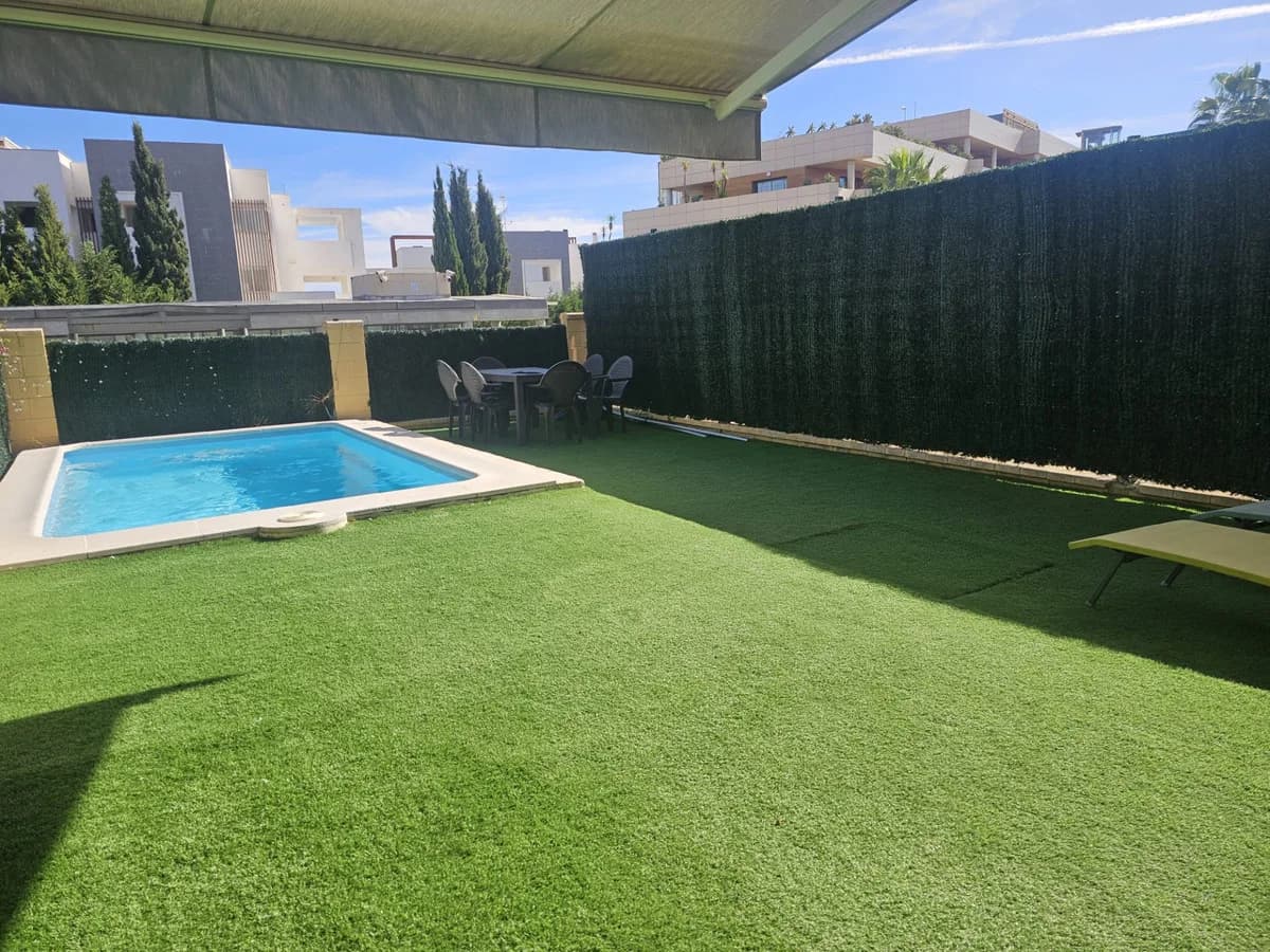3 Bedroom Townhouse for Sale in Estepona, Málaga - Image 7
