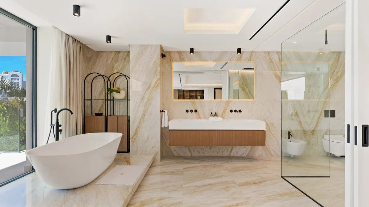 7 Bedroom Detached Villa for Sale in La Quinta, Málaga - Image 9