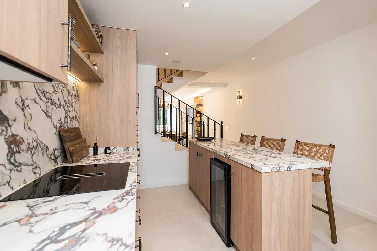 4 Bedroom Townhouse for Sale in Nueva Andalucía, Málaga - Image 6