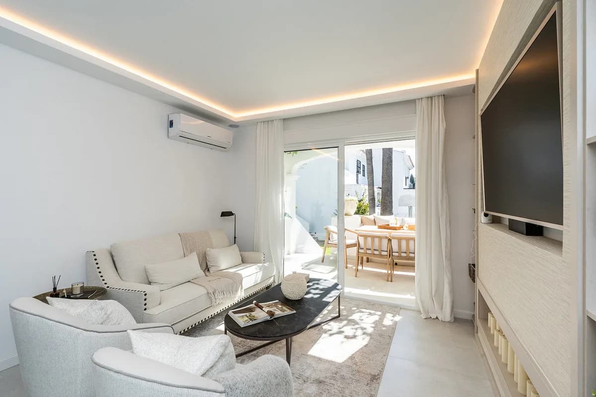 4 Bedroom Townhouse for Sale in Nueva Andalucía, Málaga - Image 9