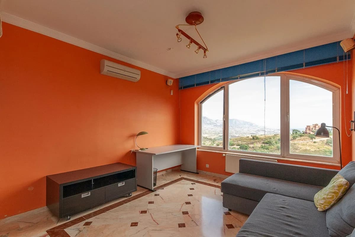 6 Bedroom Detached Villa for Sale in La Mairena, Málaga - Image 6