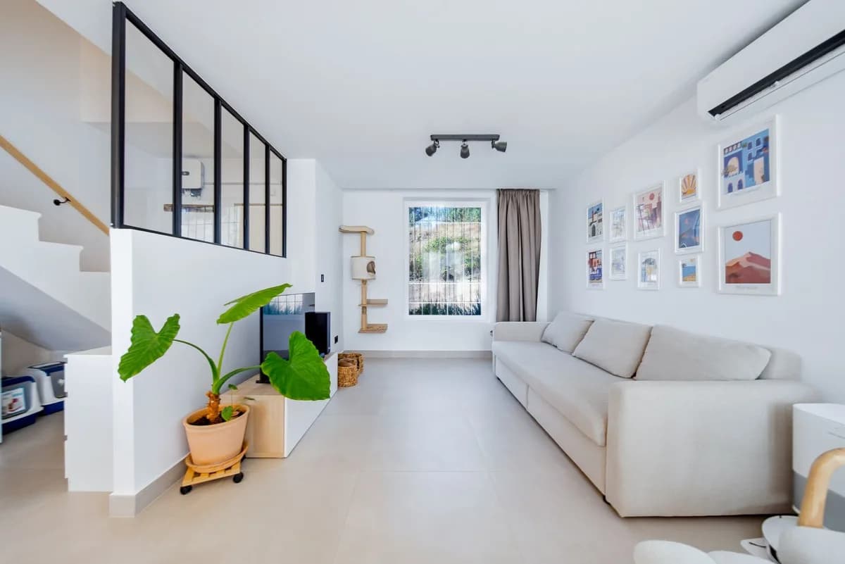 2 Bedroom Townhouse for Sale in El Chaparral, Málaga - Image 3