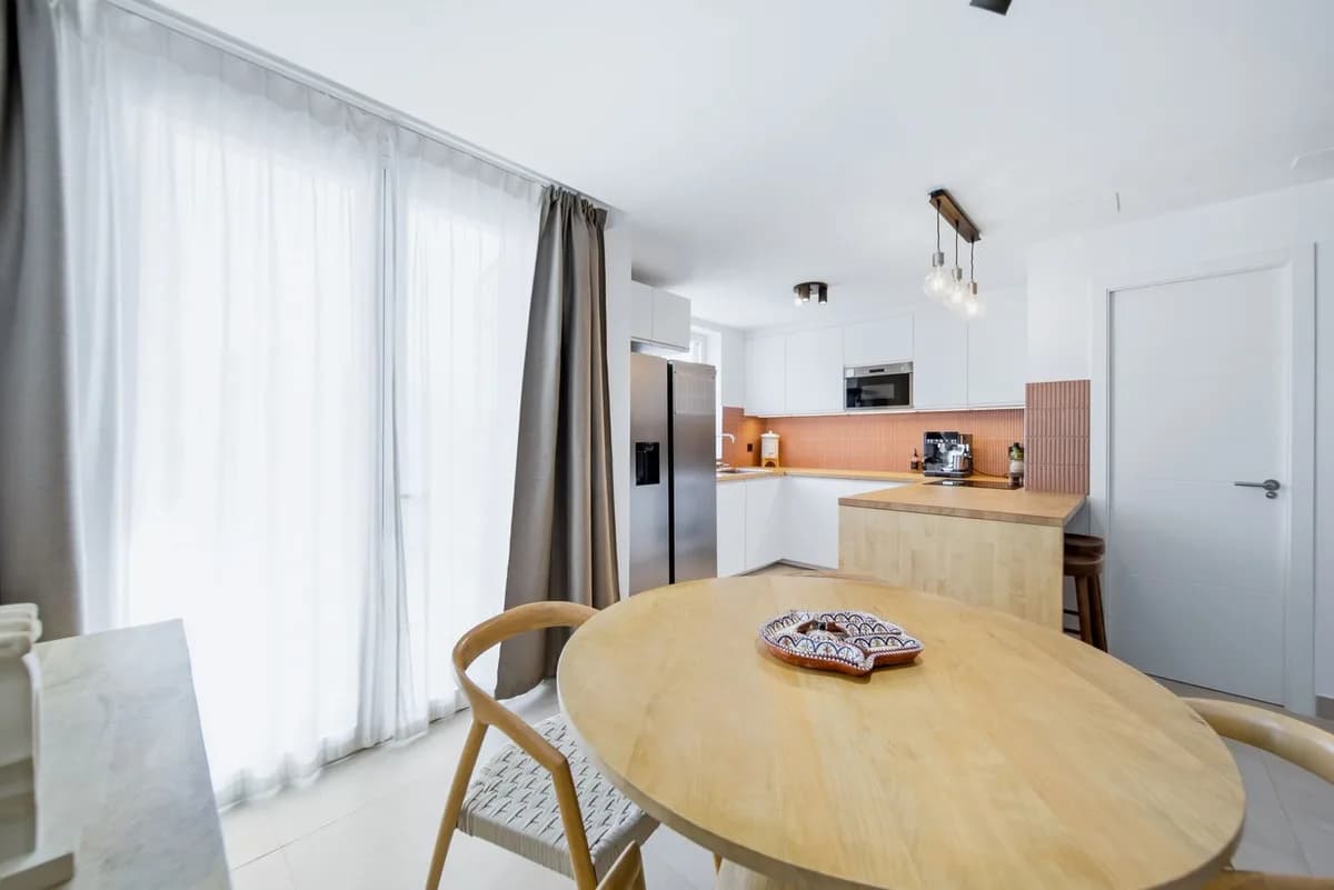 2 Bedroom Townhouse for Sale in El Chaparral, Málaga - Image 8