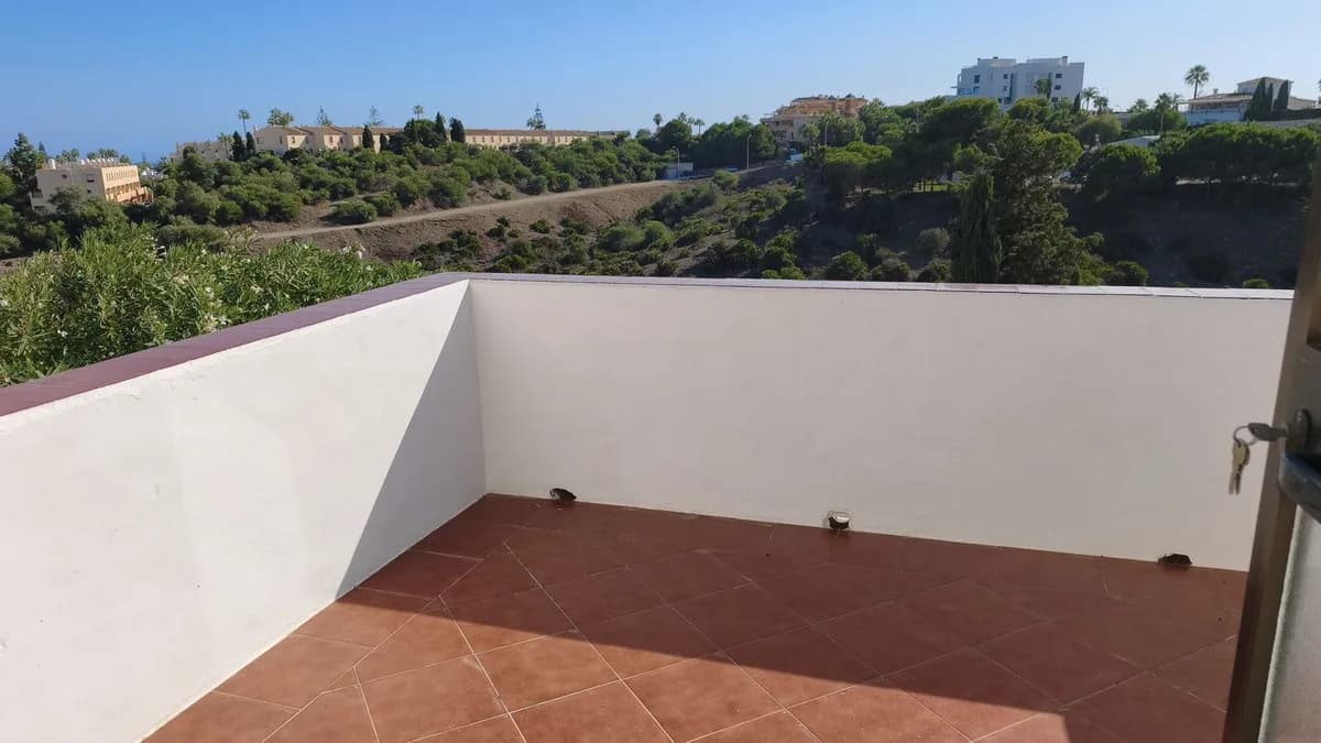 6 Bedroom Detached Villa for Sale in Mijas Costa, Málaga - Image 9