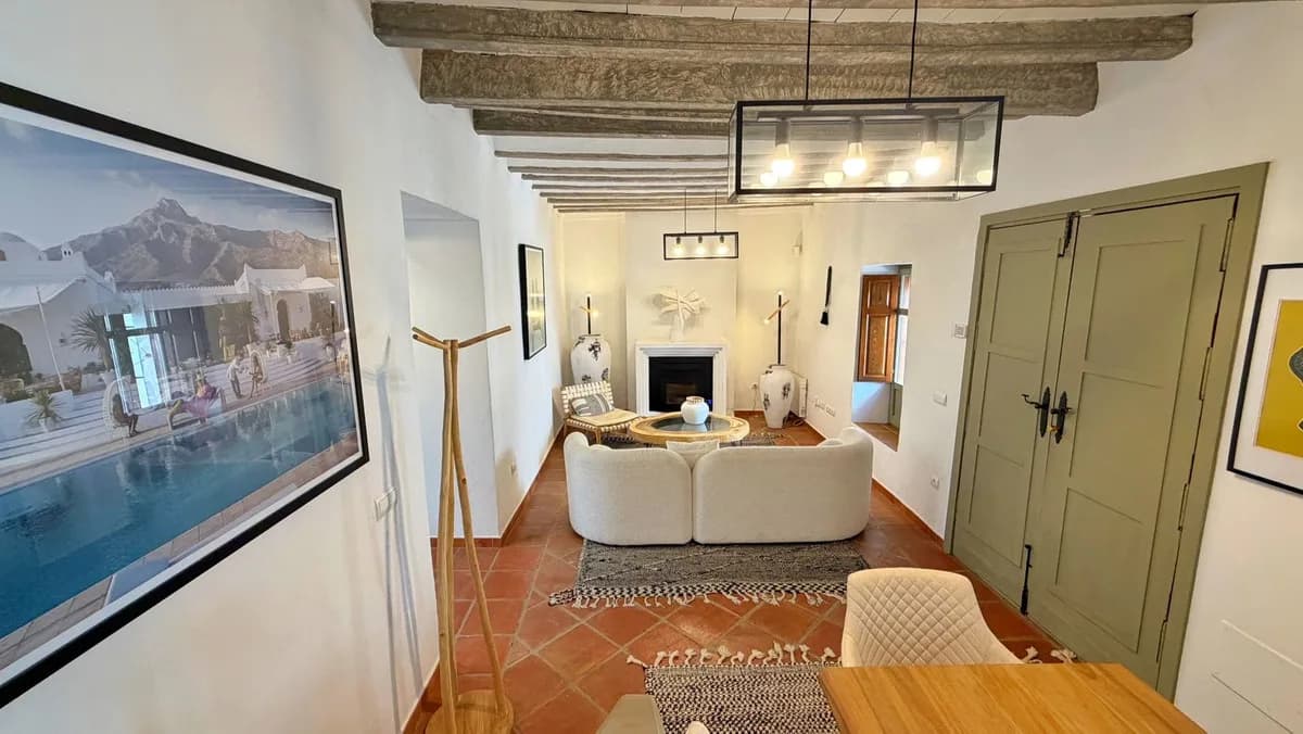 3 Bedroom Townhouse for Sale in Marbella, Málaga - Image 3