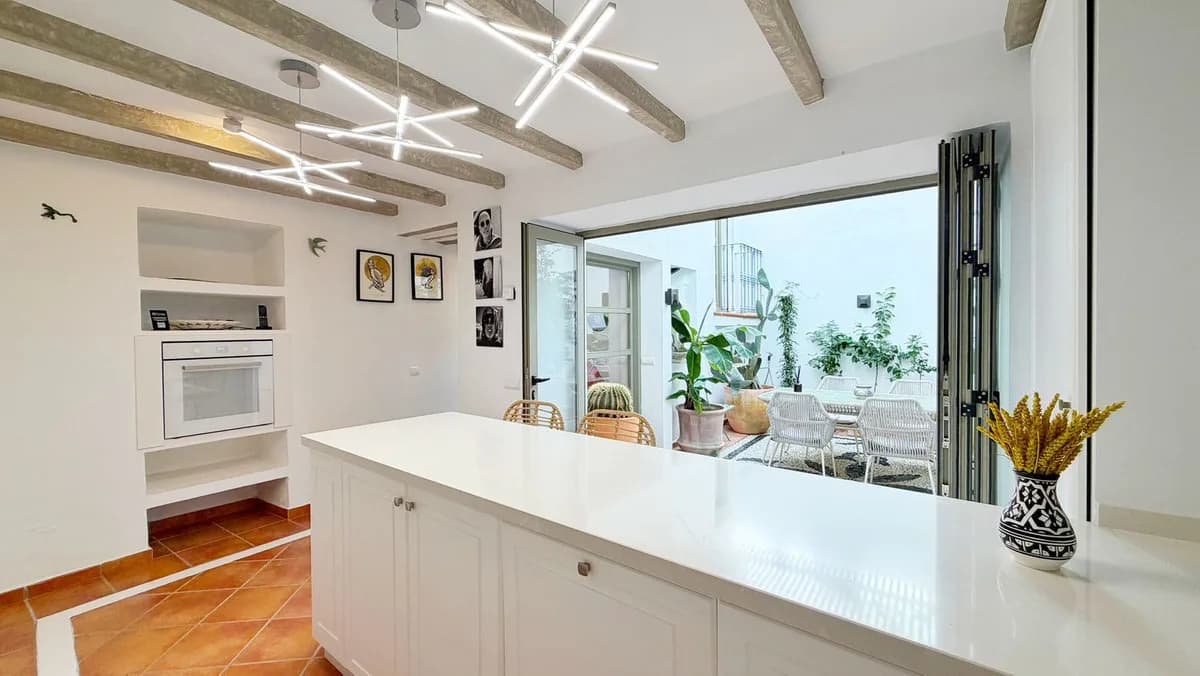 3 Bedroom Townhouse for Sale in Marbella, Málaga - Image 5