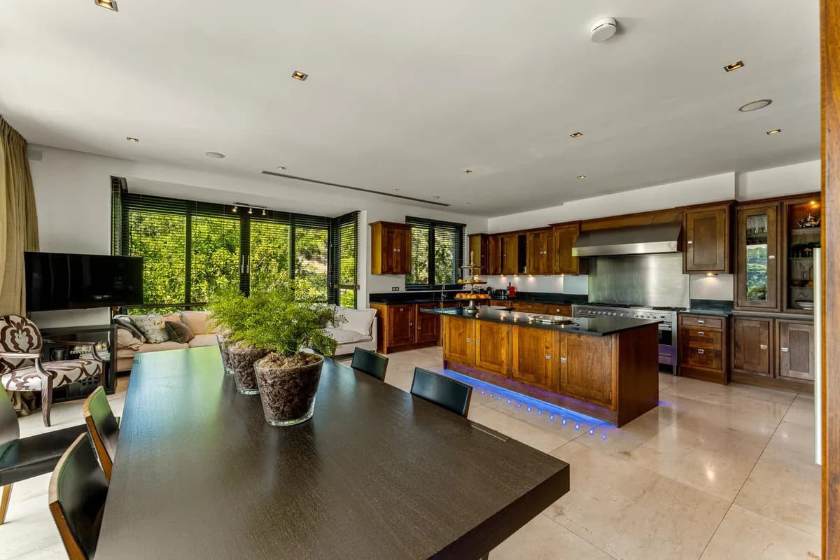 6 Bedroom Detached Villa for Sale in La Zagaleta, Málaga - Image 8