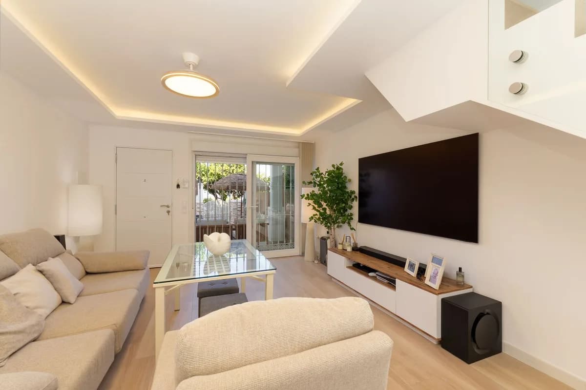 3 Bedroom Townhouse for Sale in El Coto, Málaga - Image 5