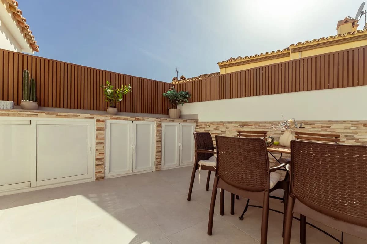 3 Bedroom Townhouse for Sale in El Coto, Málaga - Image 9