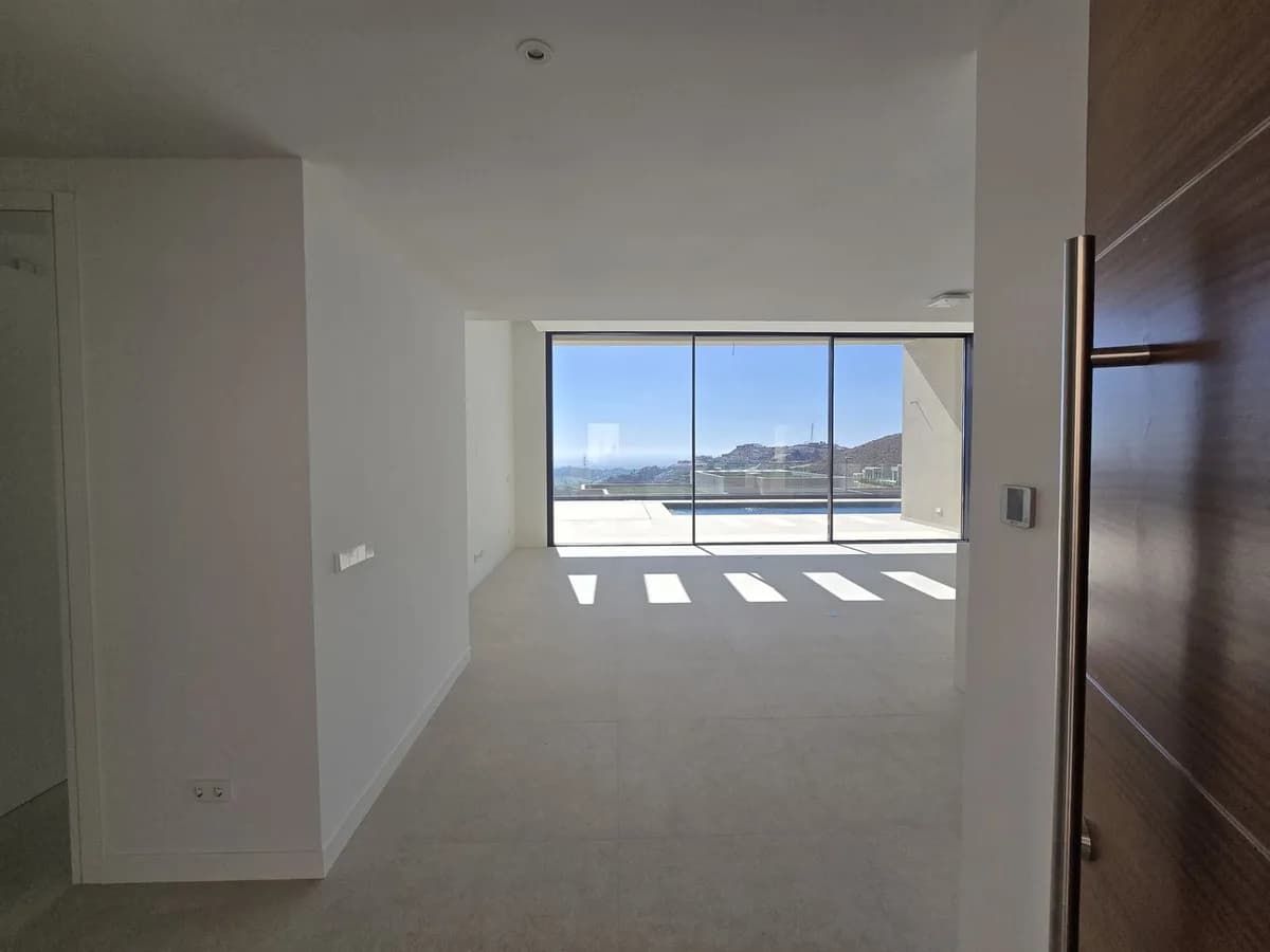 5 Bedroom Detached Villa for Sale in Benahavís, Málaga - Image 6