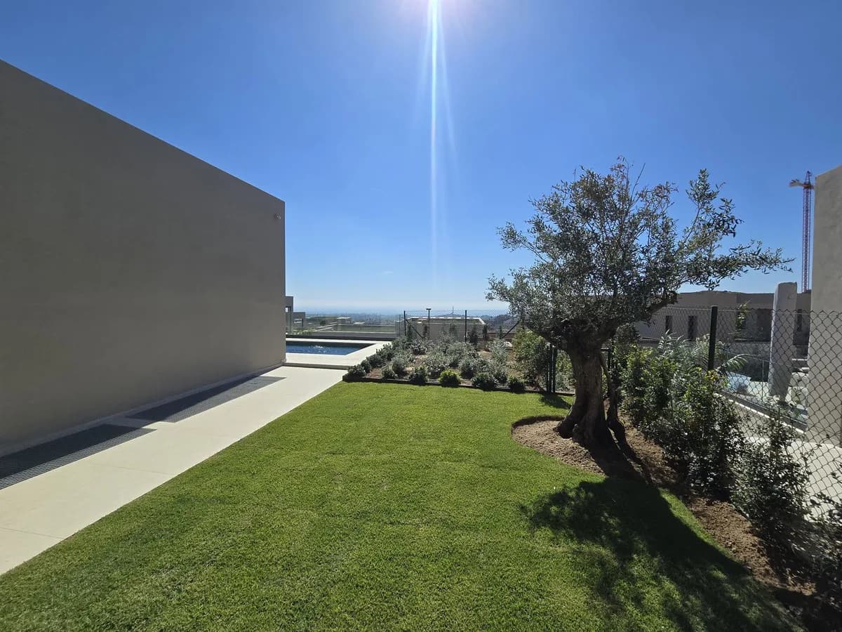 5 Bedroom Detached Villa for Sale in Benahavís, Málaga - Image 8