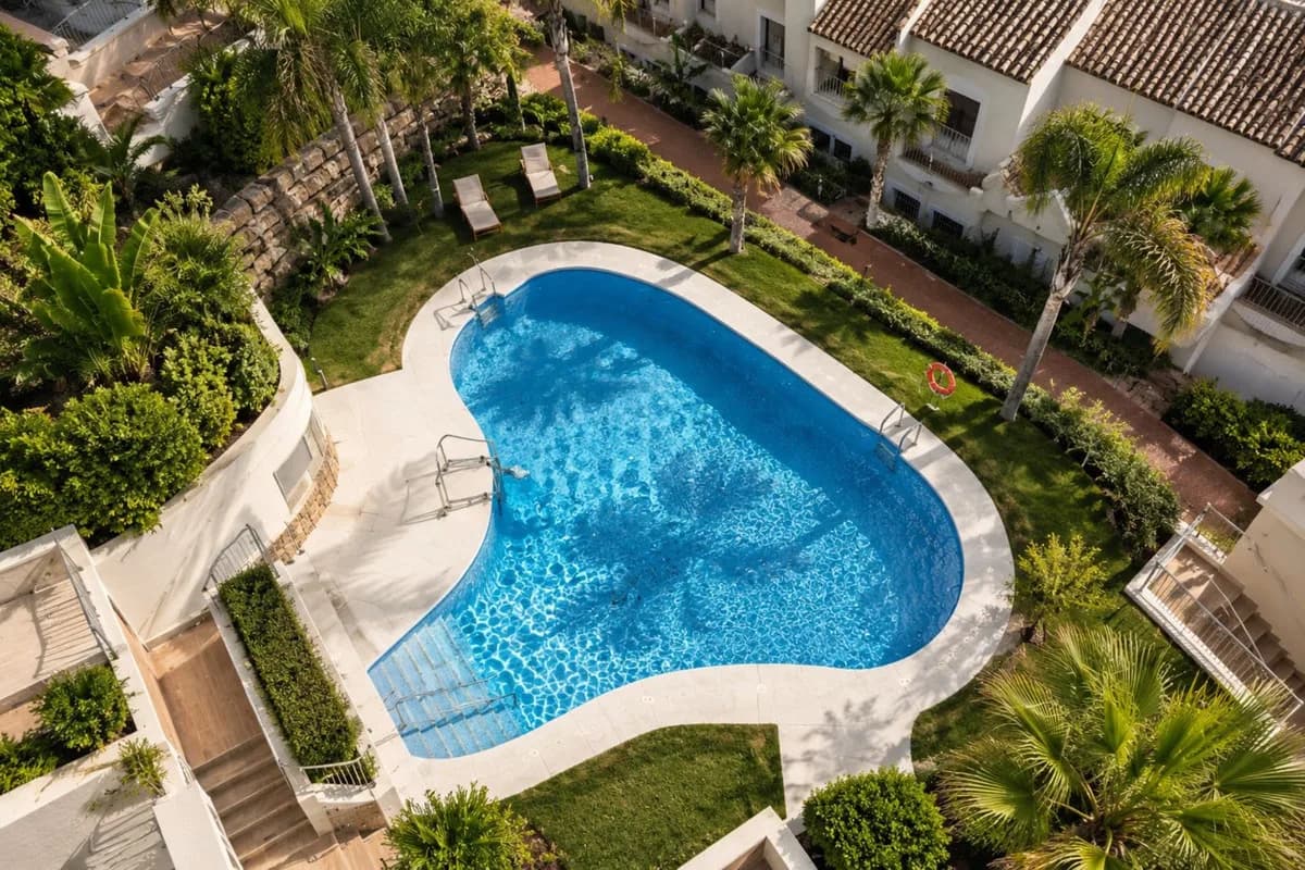 3 Bedroom Townhouse for Sale in Estepona, Málaga - Image 4