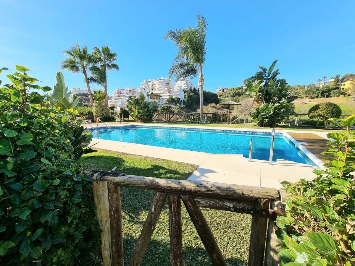 3 Bedroom Townhouse for Sale in Miraflores, Málaga - Image 3