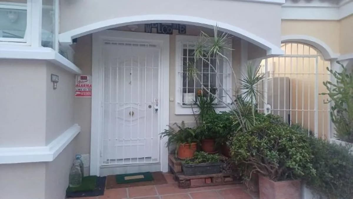 2 Bedroom Semi-Detached House for Sale in Mijas, Málaga - Image 2