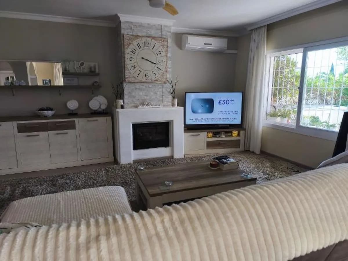 2 Bedroom Semi-Detached House for Sale in Mijas, Málaga - Image 7