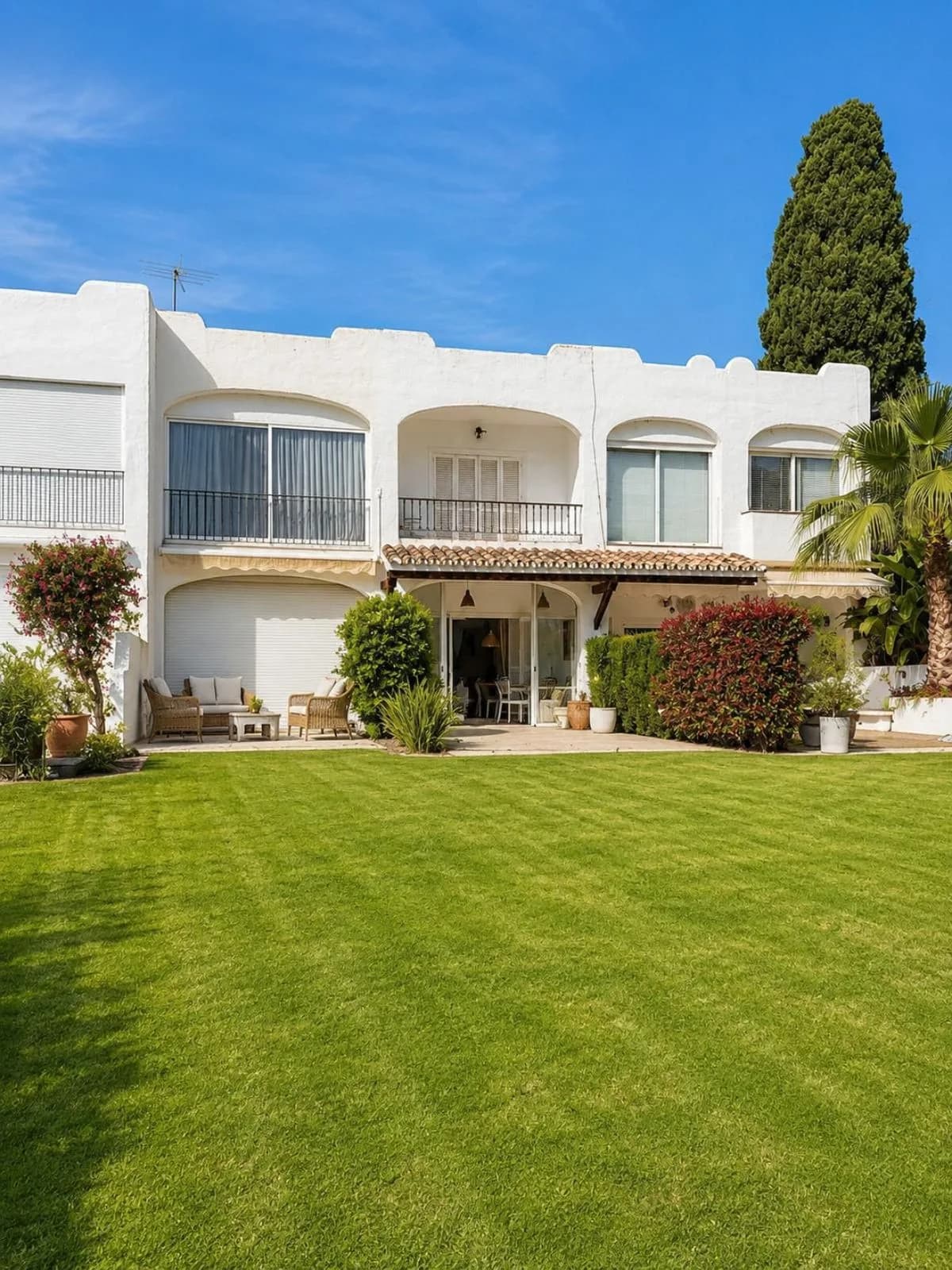 3 Bedroom Townhouse for Sale in Nueva Andalucía, Málaga