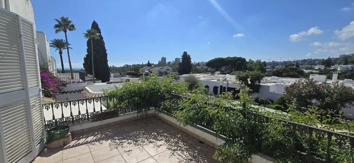 3 Bedroom Townhouse for Sale in Nueva Andalucía, Málaga - Image 5