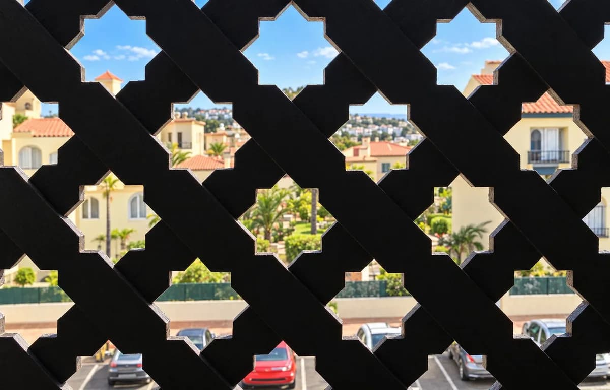 4 Bedroom Townhouse for Sale in Casares Playa, Málaga - Image 6