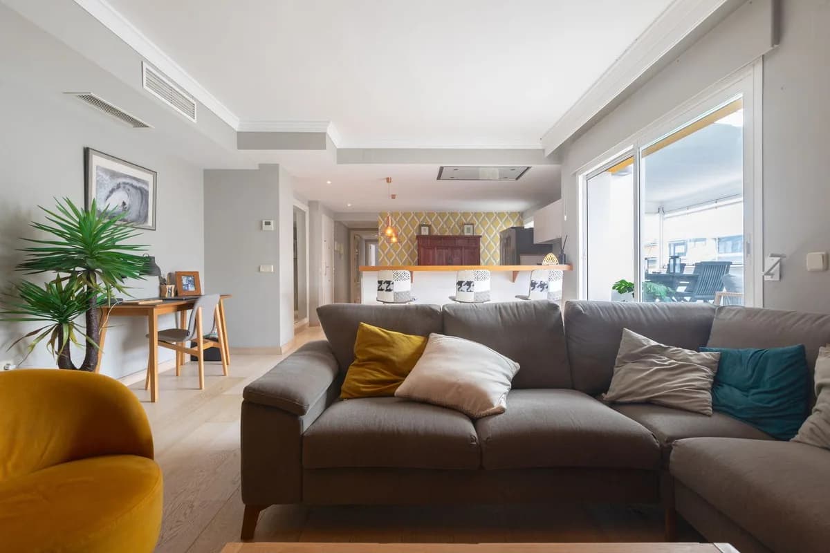 3 Bedroom Penthouse for Sale in Marbella, Málaga - Image 9