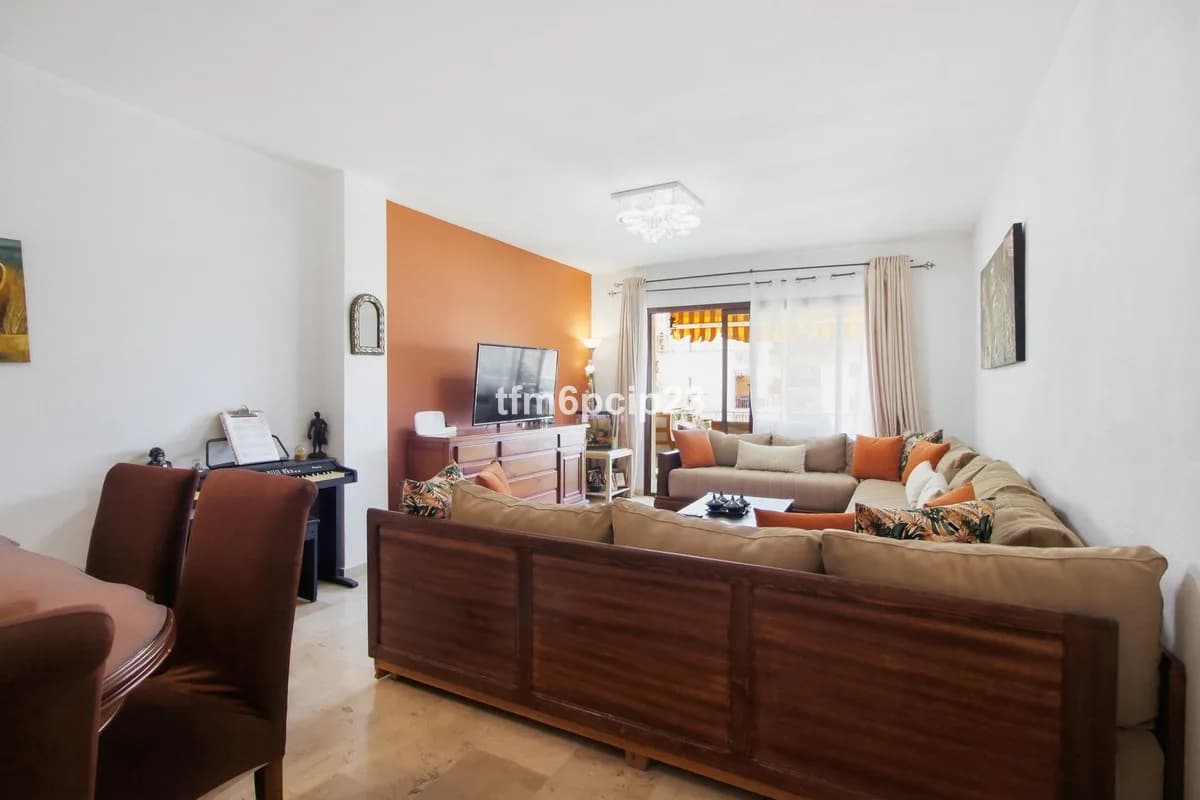3 Bedroom Middle Floor Apartment for Sale in San Luis de Sabinillas, Málaga