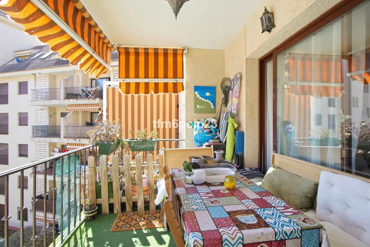 3 Bedroom Middle Floor Apartment for Sale in San Luis de Sabinillas, Málaga - Image 7