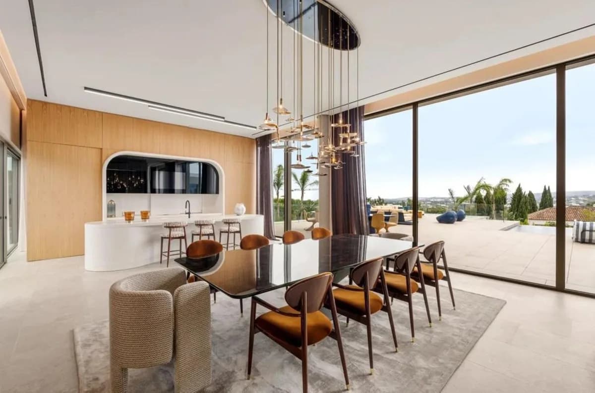 6 Bedroom Detached Villa for Sale in Sotogrande, Cádiz - Image 9