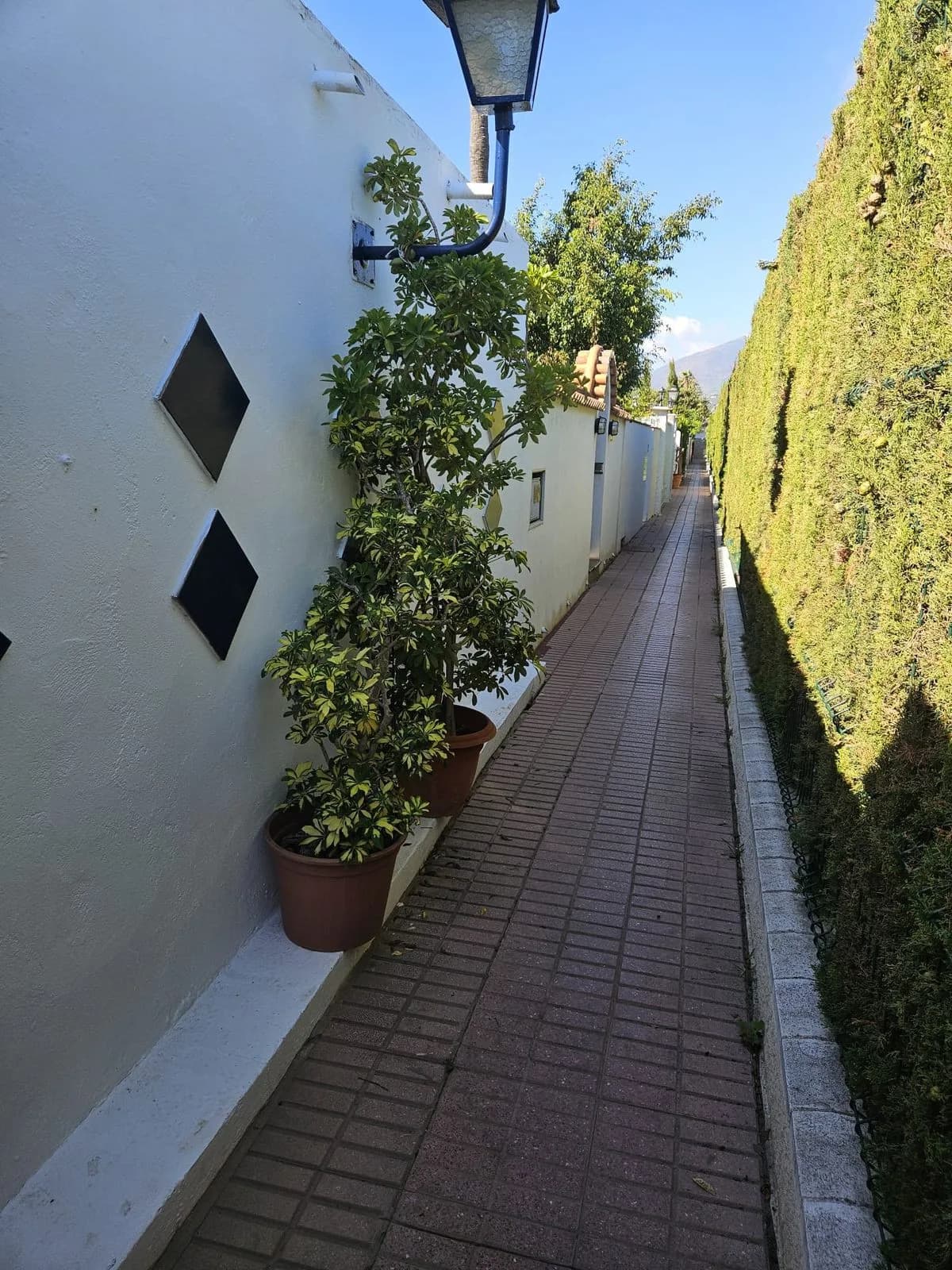 3 Bedroom Townhouse for Sale in Atalaya, Málaga - Image 3