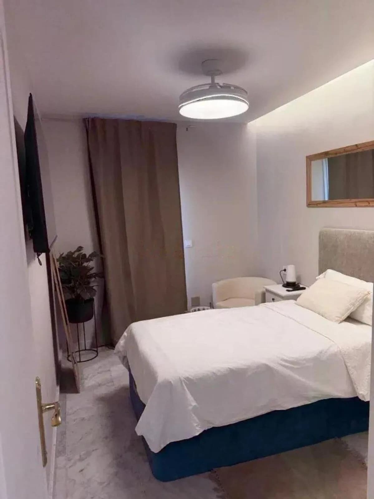 3 Bedroom Middle Floor Apartment for Sale in The Golden Mile, Málaga - Image 7